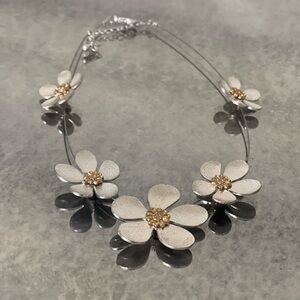 Elegant Silver and Gold Floral Necklace
